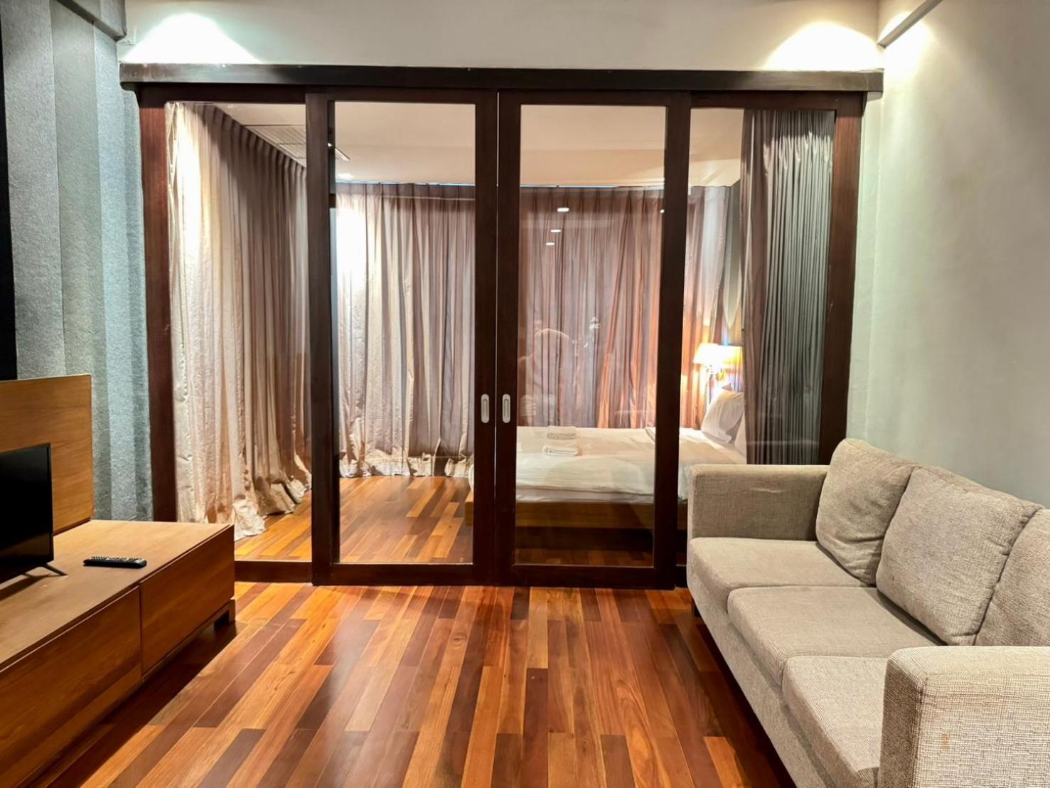 Wish Inn Silom - วิช อินน์ สีลม X Banguecoque Exterior foto