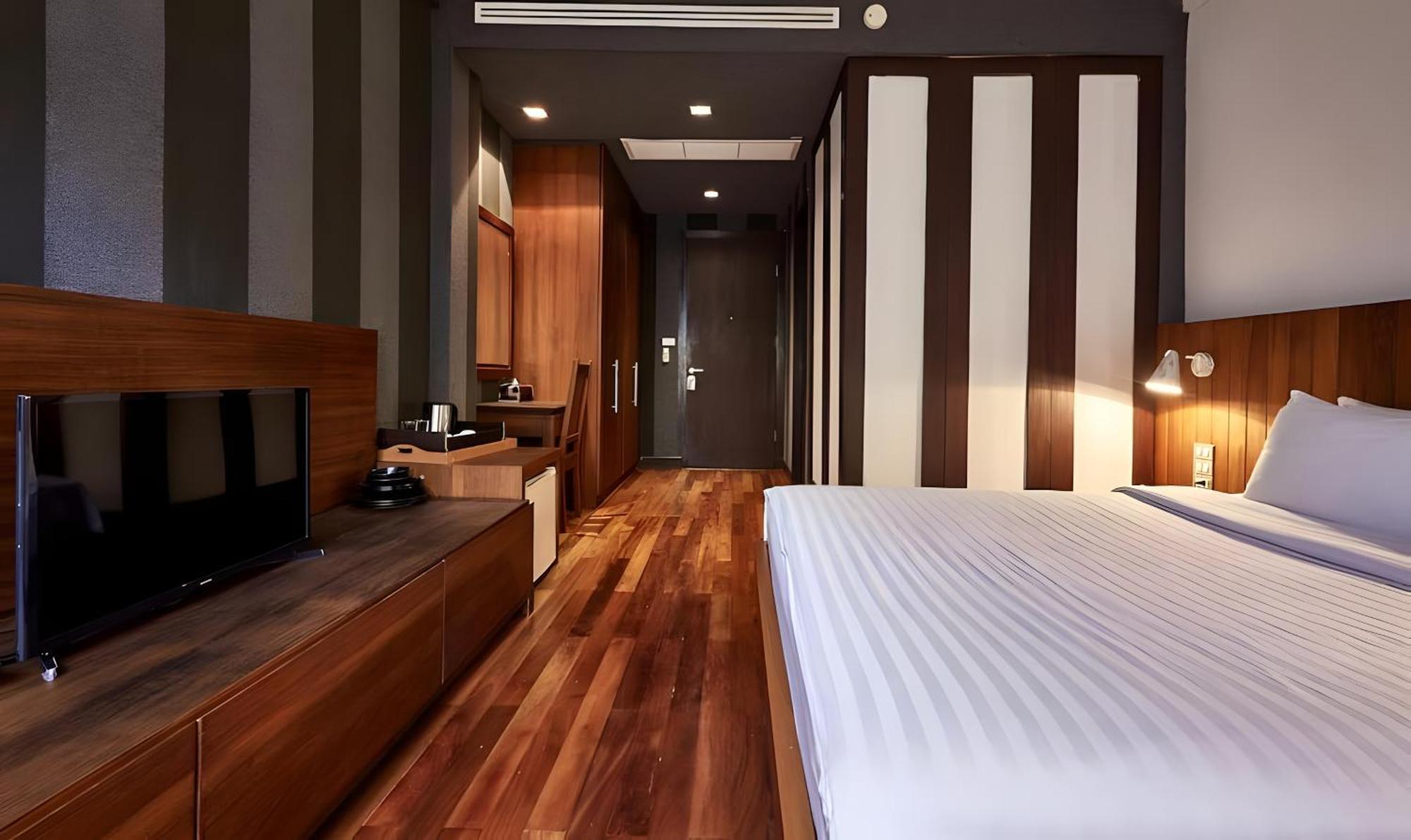Wish Inn Silom - วิช อินน์ สีลม X Banguecoque Exterior foto
